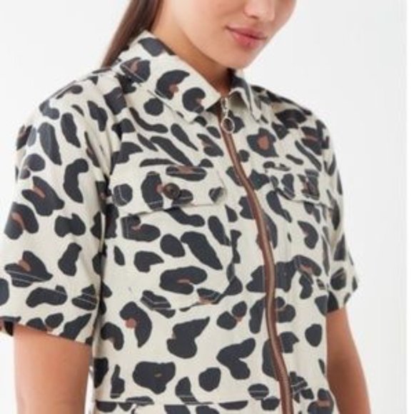 Urban Outfitters U.O. D’Angelo leopard print jumpsuit Size Small - Picture 3 of 7